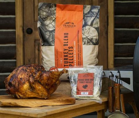 Traeger Limited Edition Turkey Blend Hardwood Pellets Orange Brine And Turkey Rub Kit Traeger