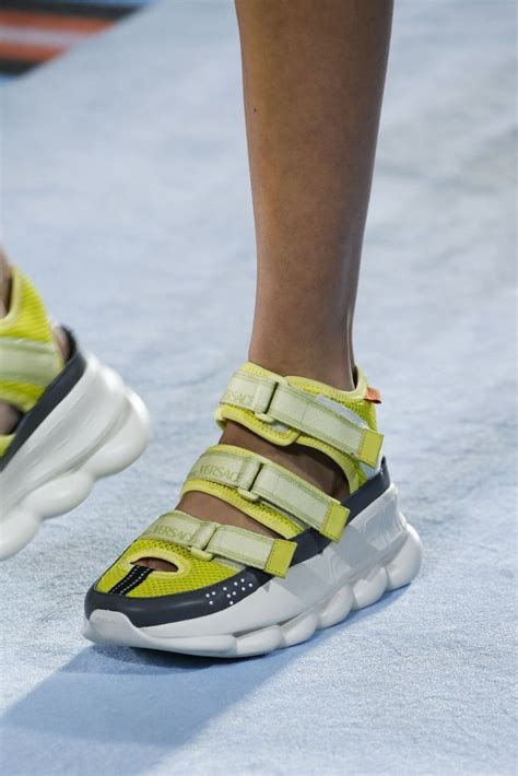 The Craziest Shoes On The Runway In 2018 Sneakers Fashion Fashion