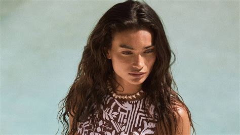 Model Kelly Gale Makes Waves As She Stuns In Sideless Swimsuit On Beach