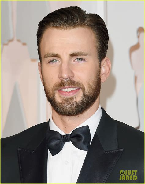 Chris Evans Suits Up Not As Captain America For Oscars 2015 Photo