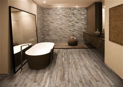 Creativity and innovative design are key to a process of constant renewal that drives to achieve the utmost product quality through versatile ceramic solutions, that make ragno a fine example of an unmistakable italian style, popular and respected all over the world since 1949. Holzoptik Greige 15x61cm | Fliesen in Holzoptik ...