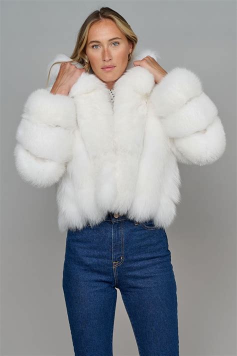Diva White Fox Fur Jacket With Vertical Panels In 2021 Fox Fur Jacket Fur Jacket Fur