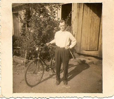 Bicicletas antigas e nossa memória de infância da primeira pedalada