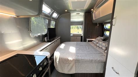 Airstream International 25ib The New Touring Car With Island Bed