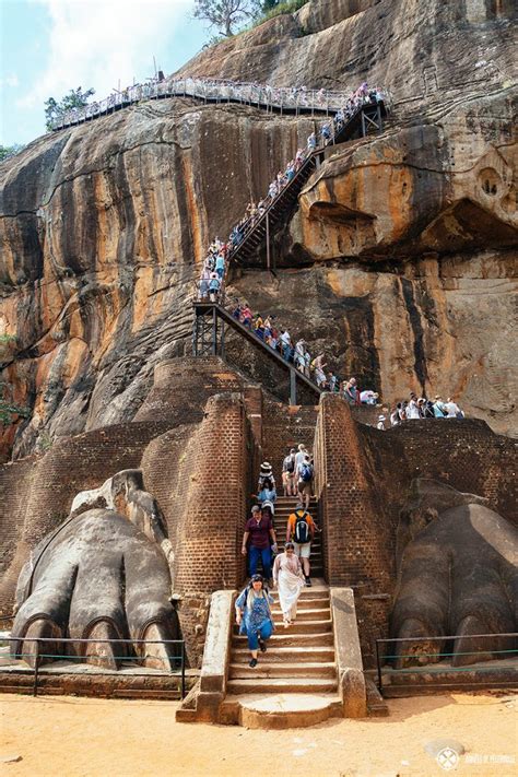 Climbing Sigiriya Tips Voor Een Bezoek Aan De Beroemde Leeuwenrots Van