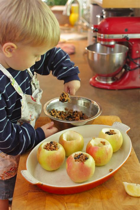 Cover the pie with plastic wrap, foil or an overturned bowl to protect the pie. Cooking with Kids: Maple Pecan Baked Apples