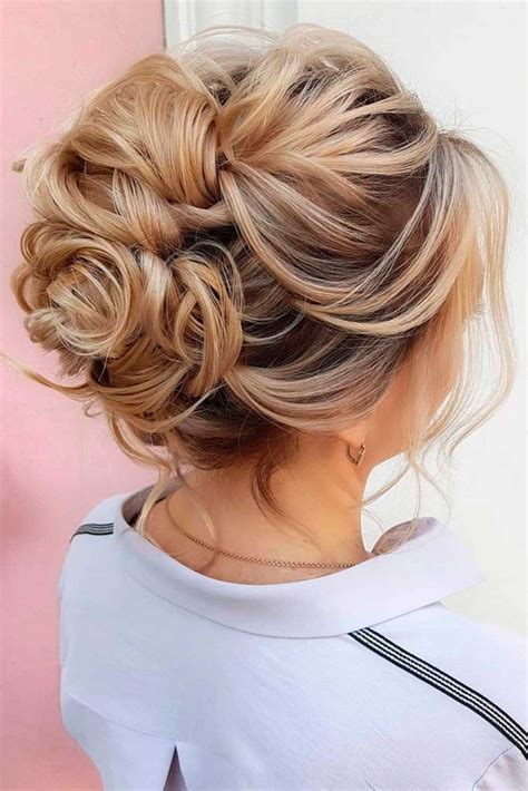 Charming Mother Of The Bride Hairstyles To Beautify The Big Day