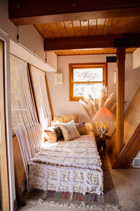 Cozy Nooks, Comfy Chairs, & Fluffy Beds: Just-Right Spots To Get Your