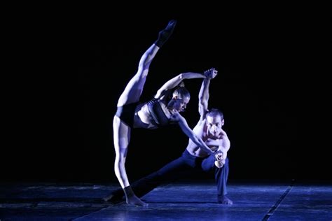 Il Balletto Teatro Di Torino Propone Due Nuovi Interessanti Percorsi Di