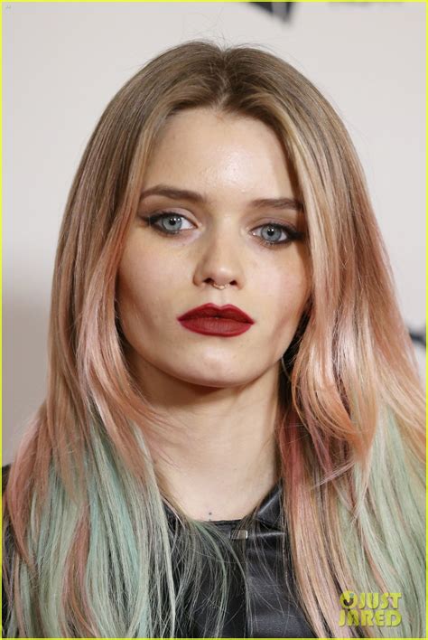 Mad Maxs Abbey Lee Kershaw Debuts New Blue And Pink Hair