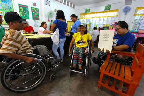 Mga PWD Senior Citizen May Sariling Polling Precinct Banat Pilipinas