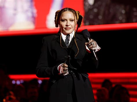 Madonnas Plastic Appearance At 2023 Grammys Bashed By Haters Pics