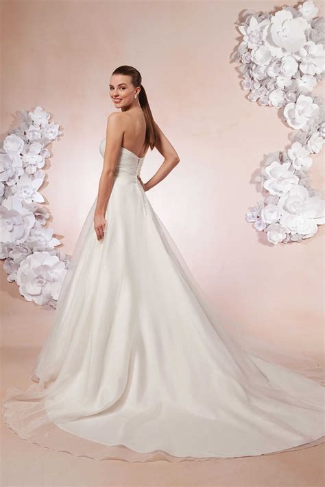 Style 5986 Pleated Organza Sweetheart Neckline Gown Sweetheart Gowns