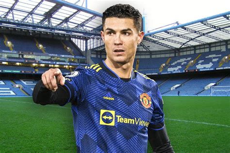 Chelsea Chief Meets Cristiano Ronaldos Agent To Discuss Shock Transfer