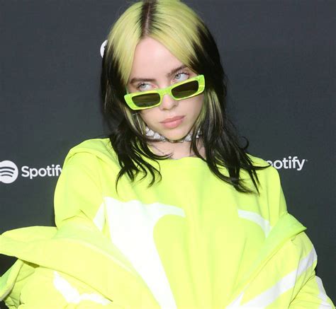 She first gained attention in 2015 when she uploaded the song ocean eyes to. Rozdano nagrody Grammy. Billie Eilish zmiotła konkurencję