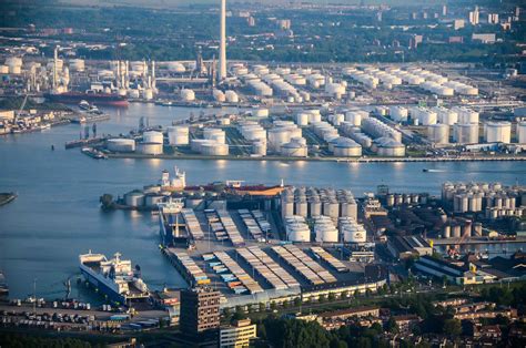 Roterdão é uma importante cidade portuária dos países baixos, muito associada à arquitetura. BP, Nouryon and Port of Rotterdam partner on green hydrogen study - Agro & Chemistry