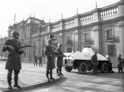 De 1973 a 1990 fue el periodo rojo para chile, donde ejecutaron alrededor de tres mil personas bajo el régimen militar. PALADINES -EDICIÓN GLOBAL-: 40 años del golpe de Estado en Chile