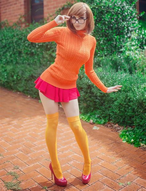 Pin On 15 Cartoon Cosplays Way More Attractive Than They Should Be
