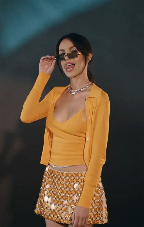 Olivia Rodrigo In 2021 Olivia Fashion Inspo Outfits Women