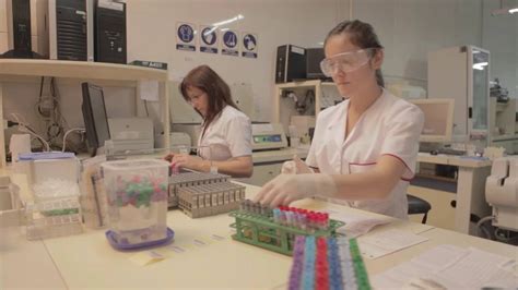 En el centenario tenemos unos de los laboratorios más completos de la región. Día del Bioquímico 2016 - YouTube