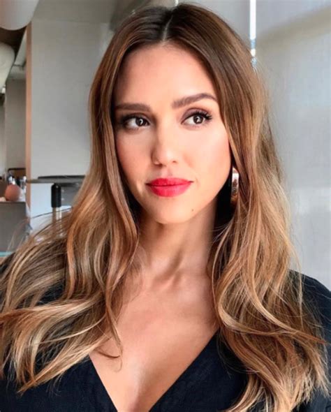 Jessica Alba Claps Back At Sexist Interviewer And Shows Us All How To Be