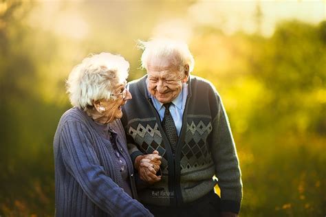london photographer captures elderly love stories around world inspiremore