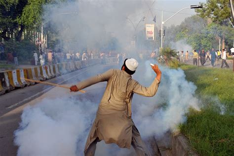 In Pakistan At Least 20 Killed On Day Of Protest Against Incendiary
