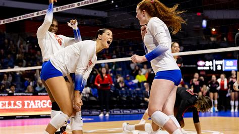 Florida Gators Volleyball Wins 25th Sec Title Headed To Ncaa Tournament