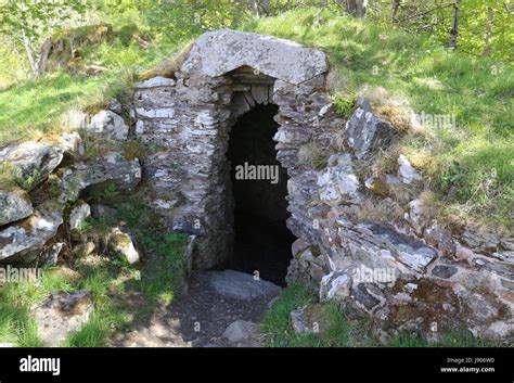Cave Hermits Hi Res Stock Photography And Images Alamy
