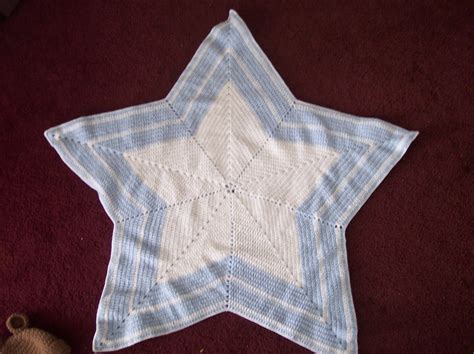 The Crafty Crafter Double Sided Star Shaped Blanket