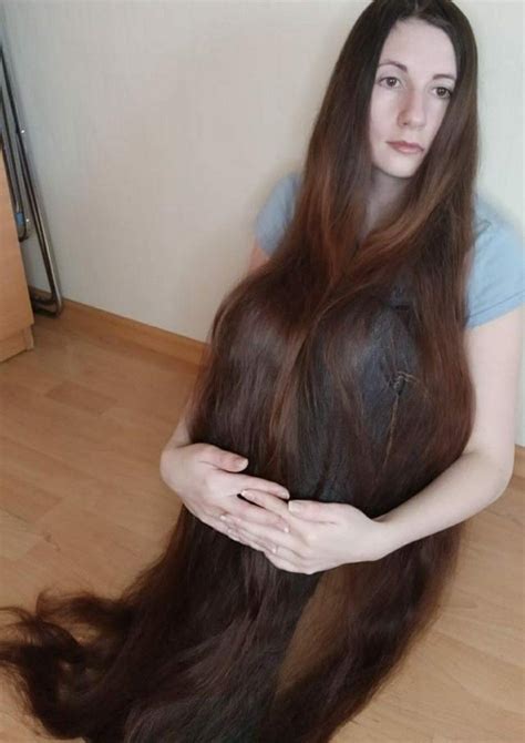 Pin By Robert Pierzchala On I Love Long Hair Women Long Hair