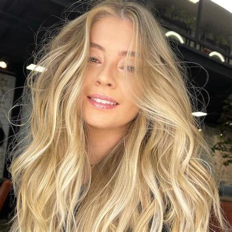How To Create Beach Blonde Hair Sans Sun Wella Professionals