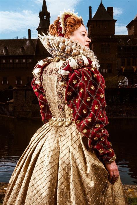backside of elizabethan gown silk and velvet embroidered with pearls galon and gold rose