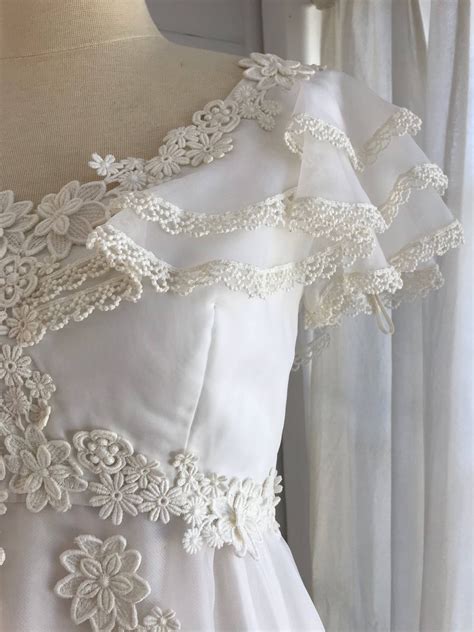 It always works that tbdress is for your life.another cool thing is this vintage dress shops is provided at affordable price, which means you do not need to spend much money on it.browse our vintage dress shops selection and buy it now!the. 1970s Vintage Boho Bridal Gown / Woodland Wedding Dress ...
