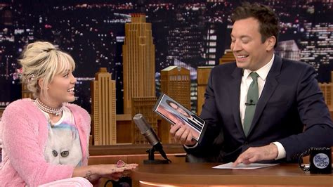 Watch The Tonight Show Starring Jimmy Fallon Interview Miley Cyrus Kneecap Looks Like Seth
