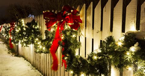 Hanging Exterior Christmas Lights The Complete Guide