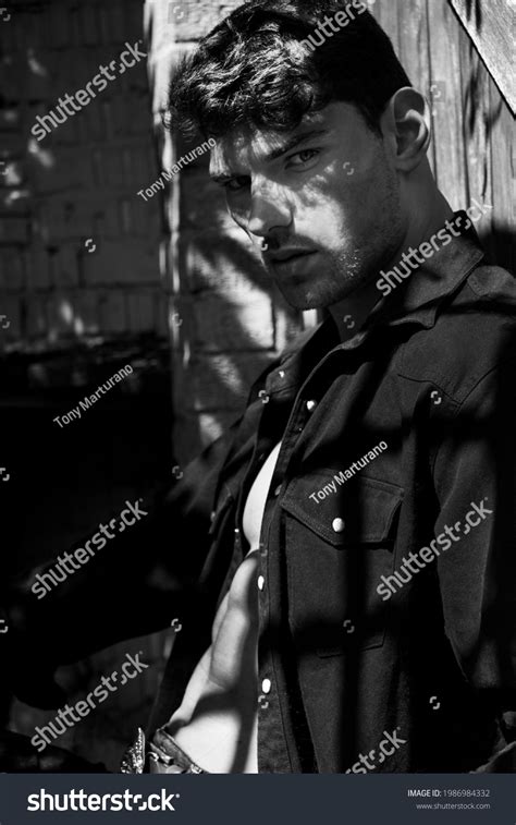 6743 Brooding Man Images Stock Photos And Vectors Shutterstock
