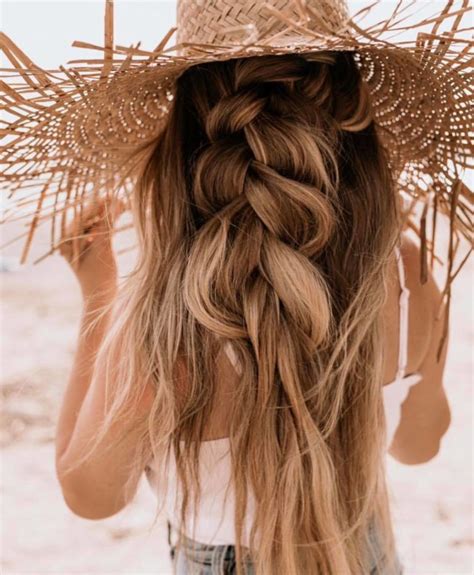 The Prettiest Beach Hairstyles To Rock This Summer 3 Fashionisers