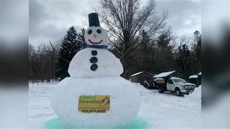 Move Over Frosty Pa Man Makes Builds 18 Foot Tall Snowman Wny News Now
