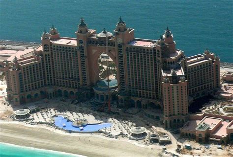 Visitors To World Atlantis The Palm Hotel Resort Dubai