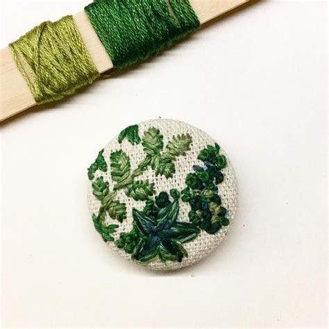 Defnegunturkun Hand Stitching Fiber Art Hand Embroidery Brooch Instagram Photo Floral
