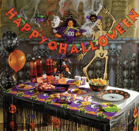 See more ideas about halloween crafts, halloween diy, halloween decorations. 20+ Classic Halloween Decorations Ideas | PicsHunger