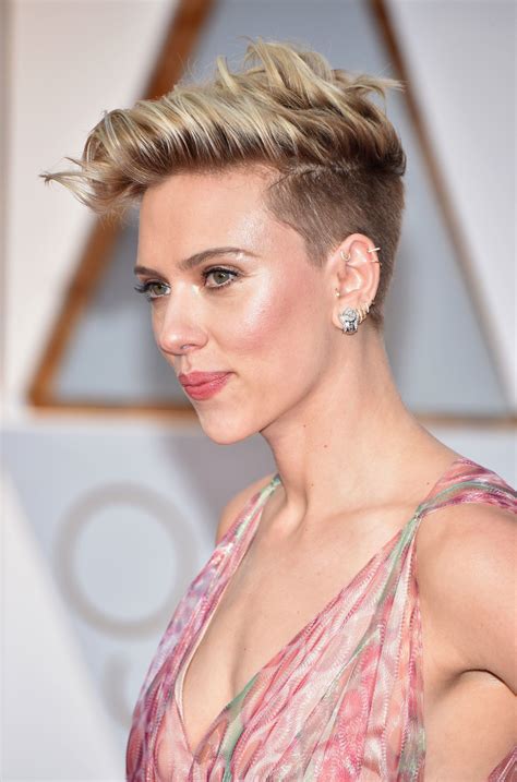 Scarlett Johansson Wearing Maria Tash Earrings To The Academy Awards Pretty Hairstyles Mens