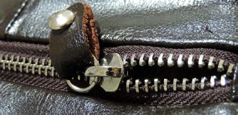 How To Lock A Zipper 4 Methods 2023