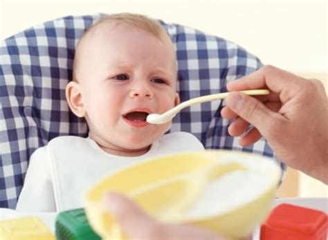 It is now time for your baby to start tasting solids and relish them. Baby Diet - How Much Baby Food For 5 Month Old?