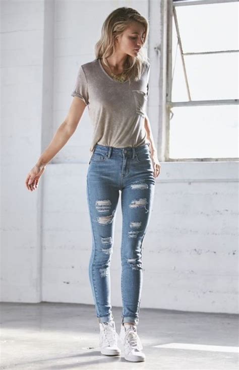 52 Diy Ripped Jeans How To Make Natural Looking Distressed Jeans