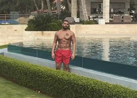See Drake Shirtless By The Pool Thank You Instagram Directlyrics
