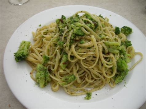 Linguine Con Broccoli Ed Acciughe Da CUCINA E SAPORI Su Akkiapparicette