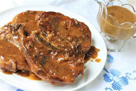 Smothered Pork Chops A Taste Of Soul Food Kitchen Frau Smothered