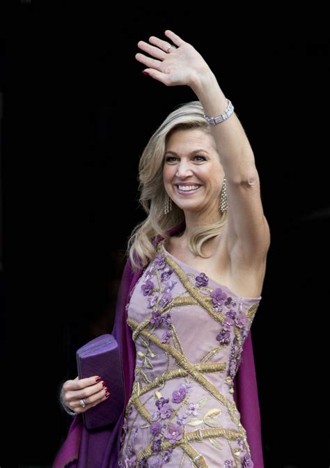 la reina máxima de holanda elige el look más primaveral para celebrar el 50 aniversario del rey